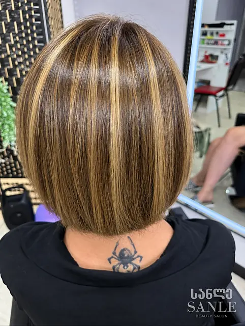 Highlights at SANLE — a bob with golden strands