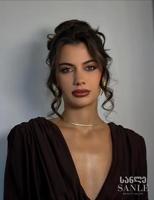 Evening makeup and hairstyle — work by SANLE